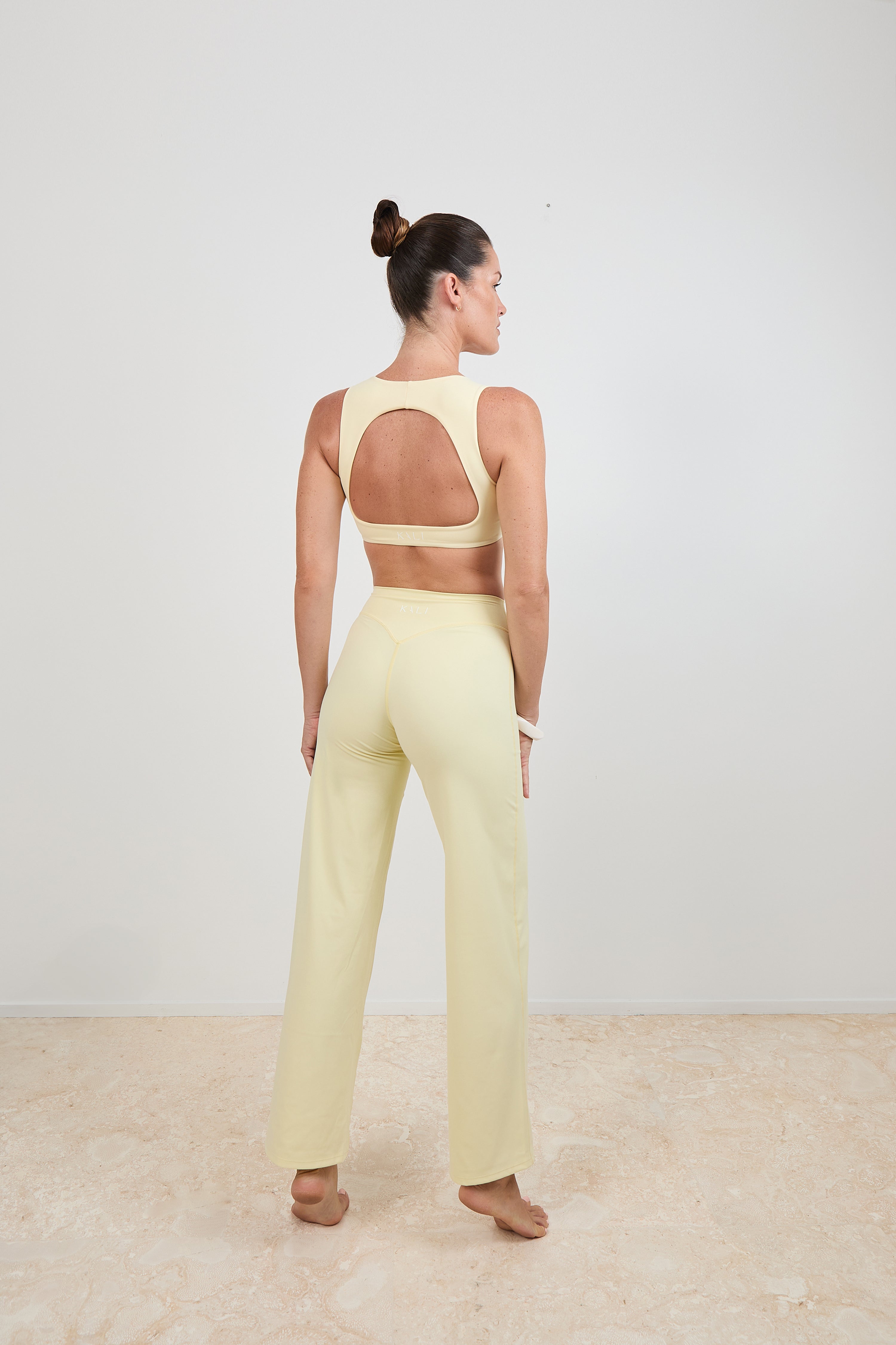 Open Shape Top - Light Banana Milk