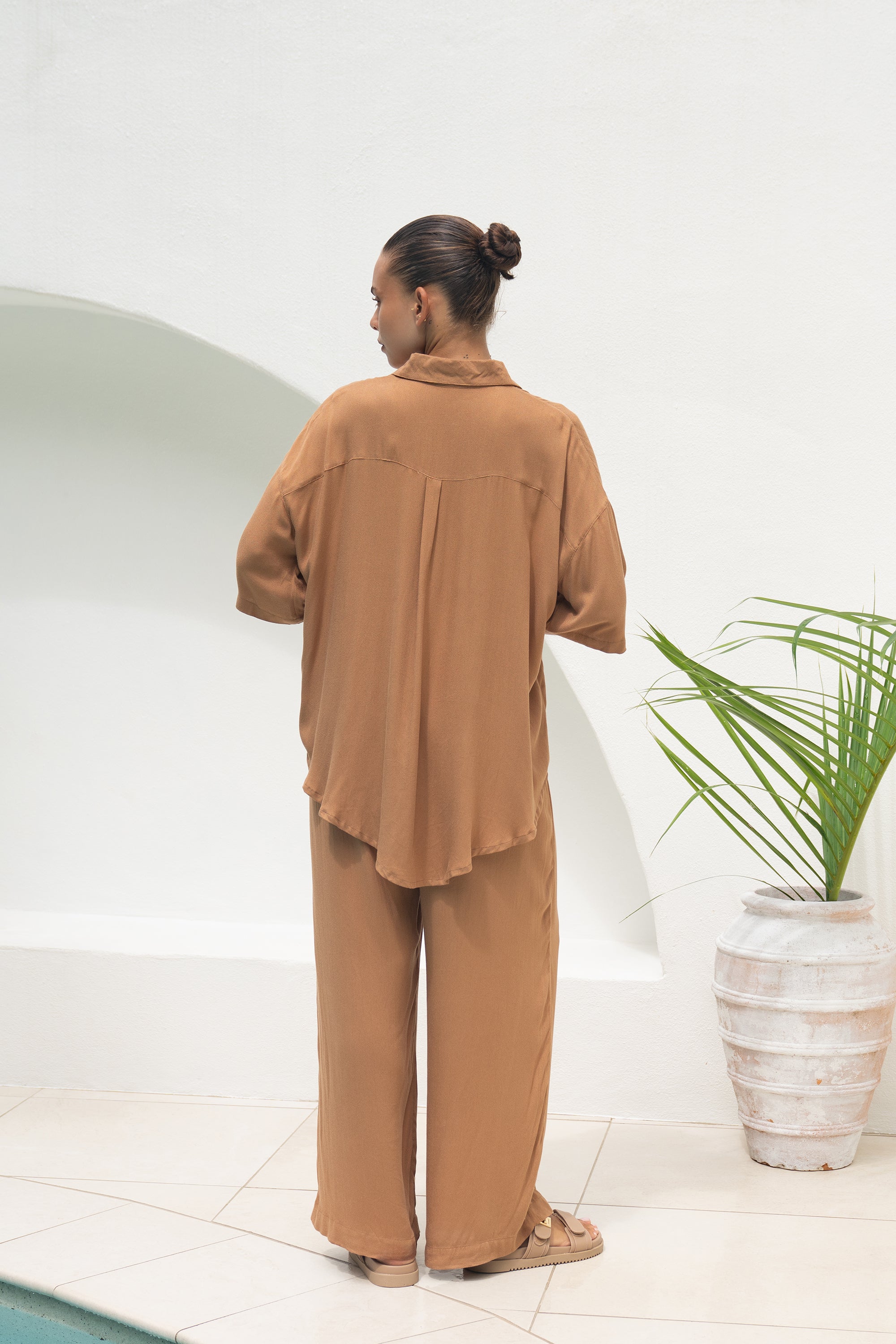 FLOW SHIRT MOCHA